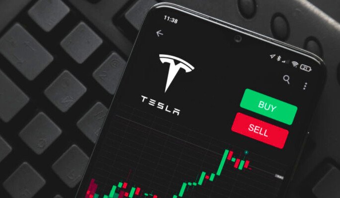 Wolfe discusses key swing factors for Tesla stock